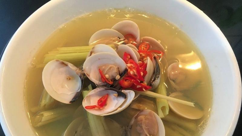 Nguyên Liệu Hấp Ngao 2 Cồi Với Sả, Gừng, Ớt